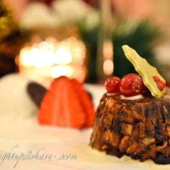 Christmas Pudding, Vanilla Sauce and White Chocolate Ice Cream