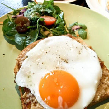 Chilli Cheese Toast with Fried Egg