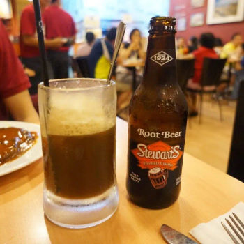 Original Stewart's Fountain Classics Soda in Root Beer & Float