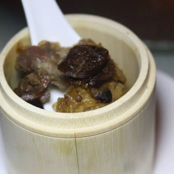 Steamed Bamboo Rice with Waxed Meat