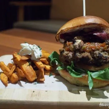 Moroccan Beef Burger