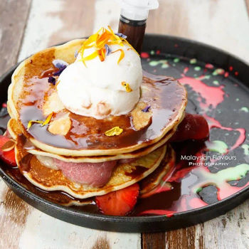 Messy Garage Pancake with Bacon