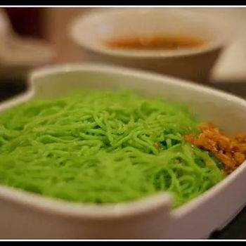 Spinach noodles