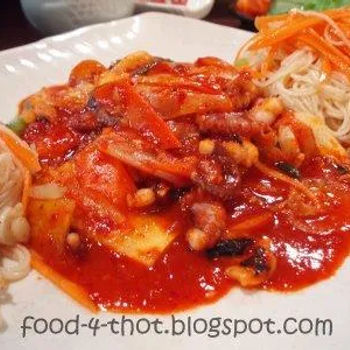 Octopus noodles