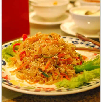 Marinated jellyfish with abalone