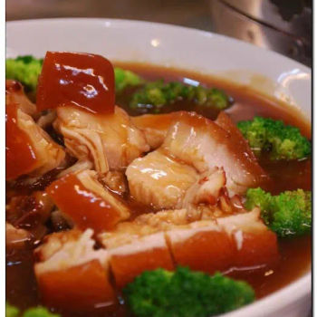 Fatty meat or “dong po ro”