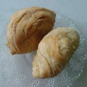 curry puff with egg
