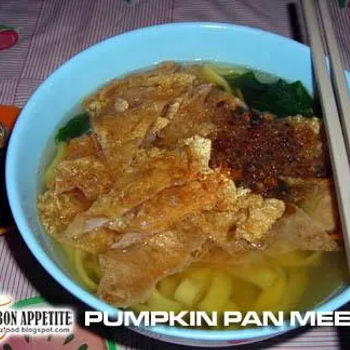 Pumpkin Pan Mee