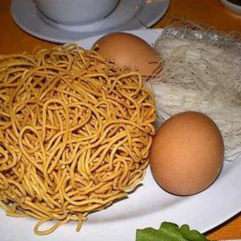eggs, vermicelli and yee mee