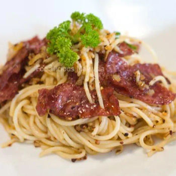 Beef Aglio e Olio (spaghetti)