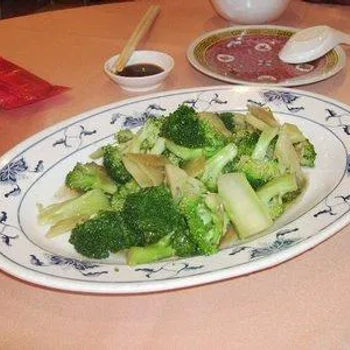 Stir-fry broccoli