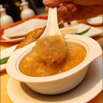 Shark’s Fin Soup with Crab Meat and Crab Roe