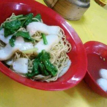 Fish Ball Noodle