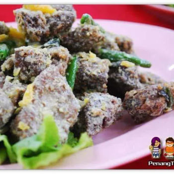 Pork Ribs With Salted Duck Egg