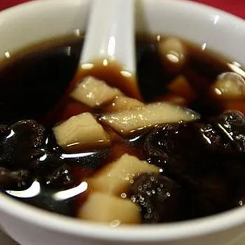 元肉莲子汤年糕