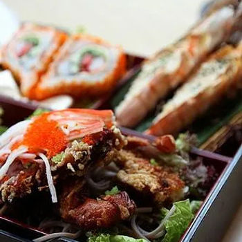 Soba Soft Shell Crab Salada