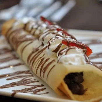 Chocolate Nuts & Sultane Crèpe