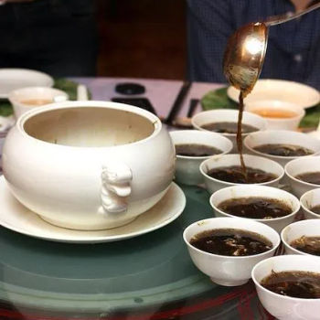 Braised Shredded Chicken Soup With Fish Maw