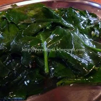 Stir-Fried "Tin Chat" Vegetable with Garlic