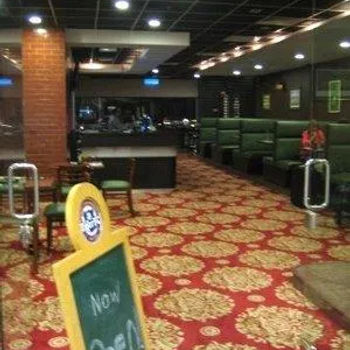 Palms Sports Bar & Grill