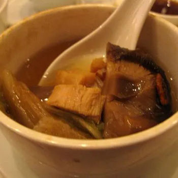 Double Boiled Chicken Soup with Cabbage Heart