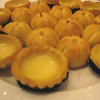 Chilled Sea Coconut and Dried Longan with Lemon