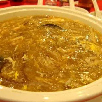 Braised Shark's fin Soup with Seafood