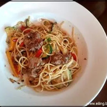 Spaghetti Aglio Olio With Beef Tenderloin