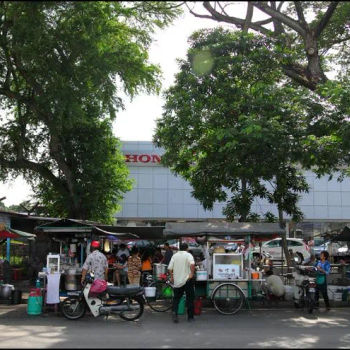 Honda Showroom Curry Mee