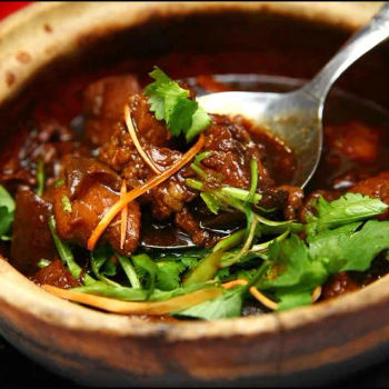 Braised Pork with Alkaline Cakes