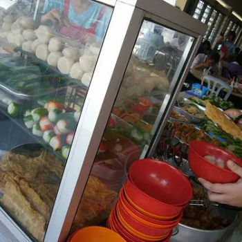 Fish ball and stuffed vwgetable