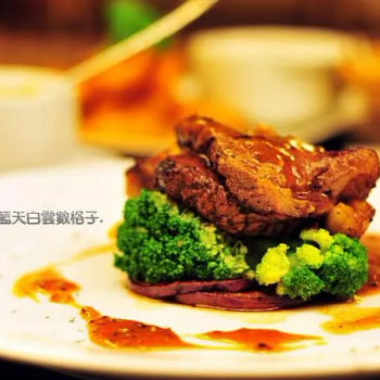 黑胡椒西冷牛扒