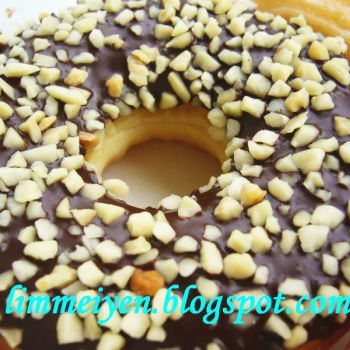 Chocolate Walnuts Doughnut