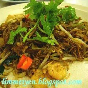 Fried House Noodle (Yee Mee)
