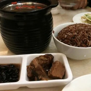 "Black Chicken" With Wolfberries And Slices Of Ginseng Set