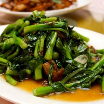 Stir fry Kailan with Tung Choy (preserved vegetable)