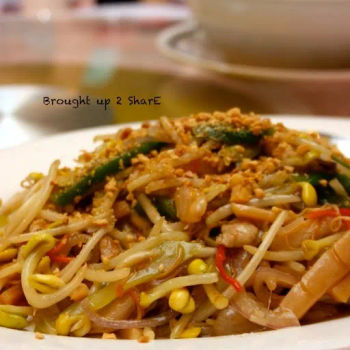 Bean Sprouts with Cuttlefish