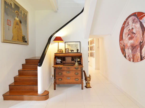 Customers' Homes - Antique Furnishings Complemented by Modern Art - The Past Perfect Collection -Singapore