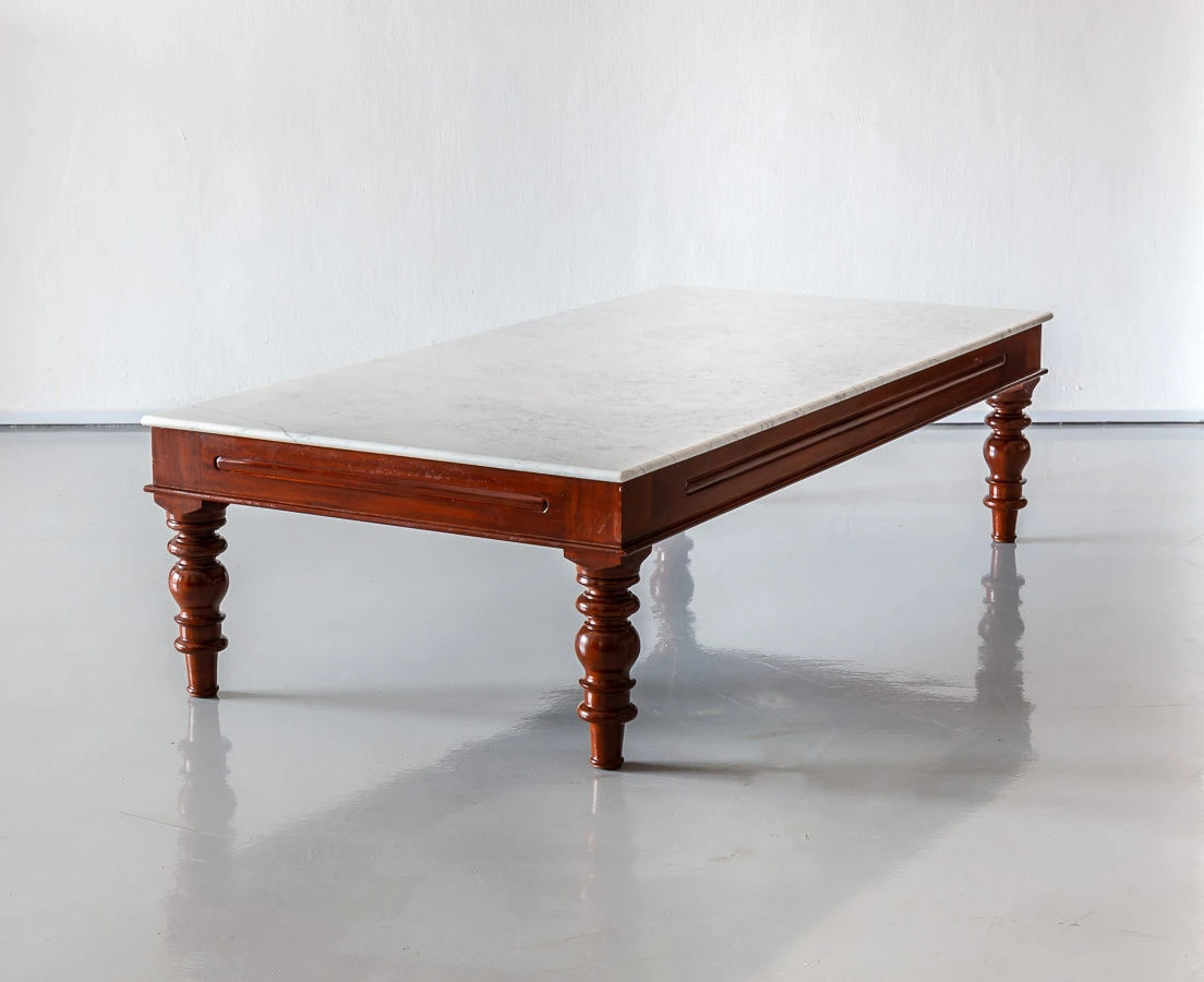 Colonial on sale coffee table