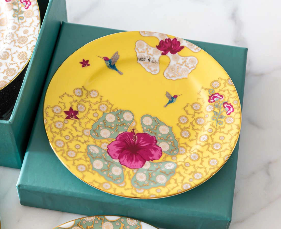 Serendib Tea Plates Good Earth The Past Perfect Collection