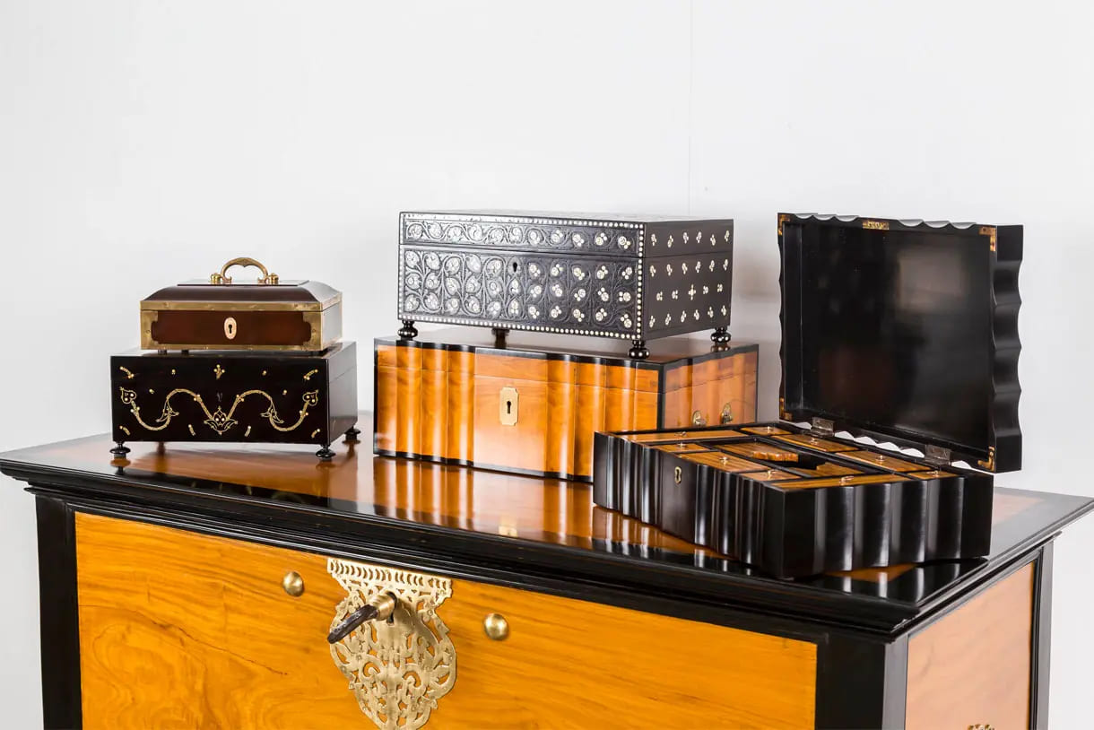 WHAT is in my LOUIS VUITTON Boxes, DECORATING Spaces w/ Luxury Boxes