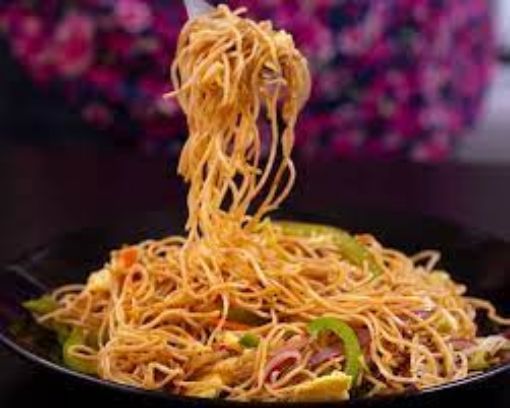 Picture of street side chow mein noodles