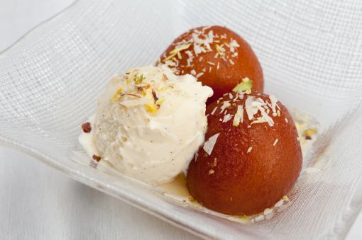 Picture of Gulab Jamun with Ice cream