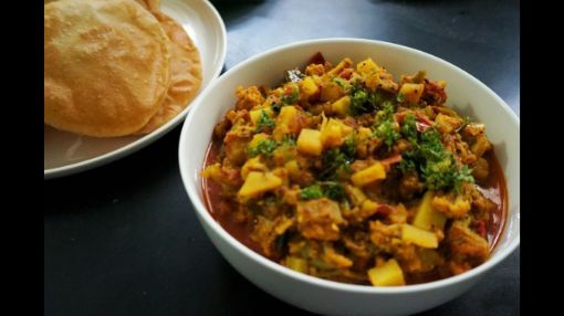 Picture of Poori with Karaikudi Veg