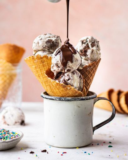 Picture of Chocolate cake + Ice Cream