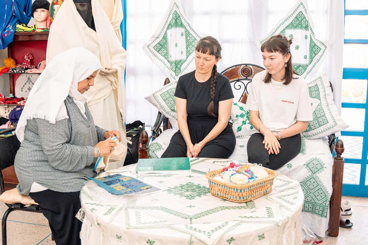 Traditional Moroccan Embroidery Workshop in Essaouira: Create Your Own Hand-Stitched Bag 6