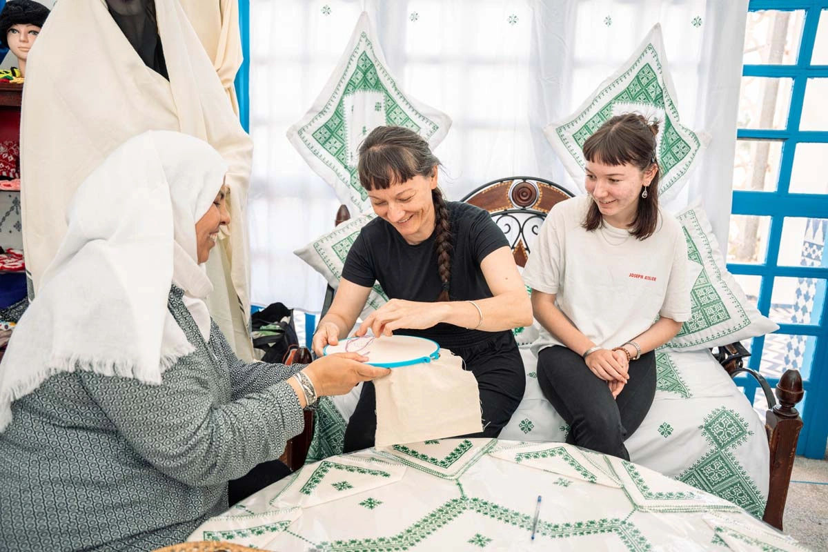 Traditional Moroccan Embroidery Workshop in Essaouira: Create Your Own Hand-Stitched Bag 8