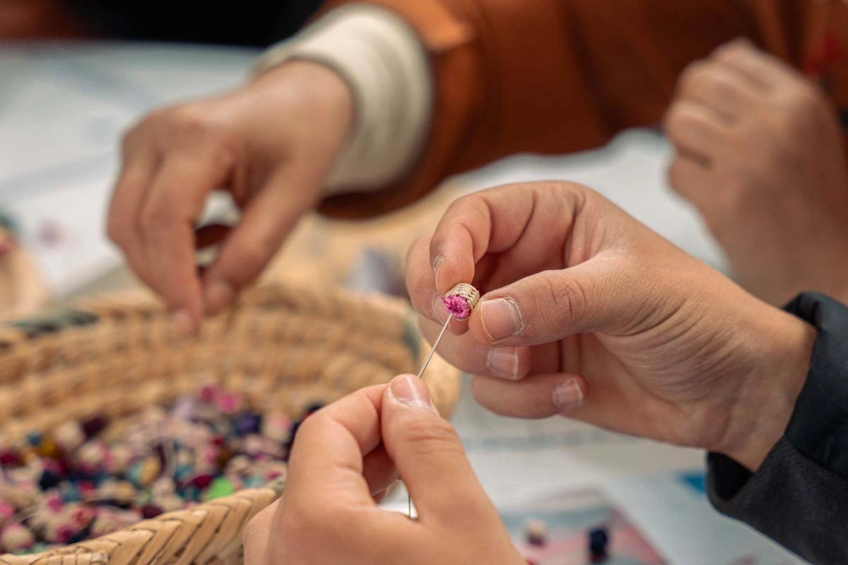 Create Your Own Moroccan Decorative Button Necklace 8