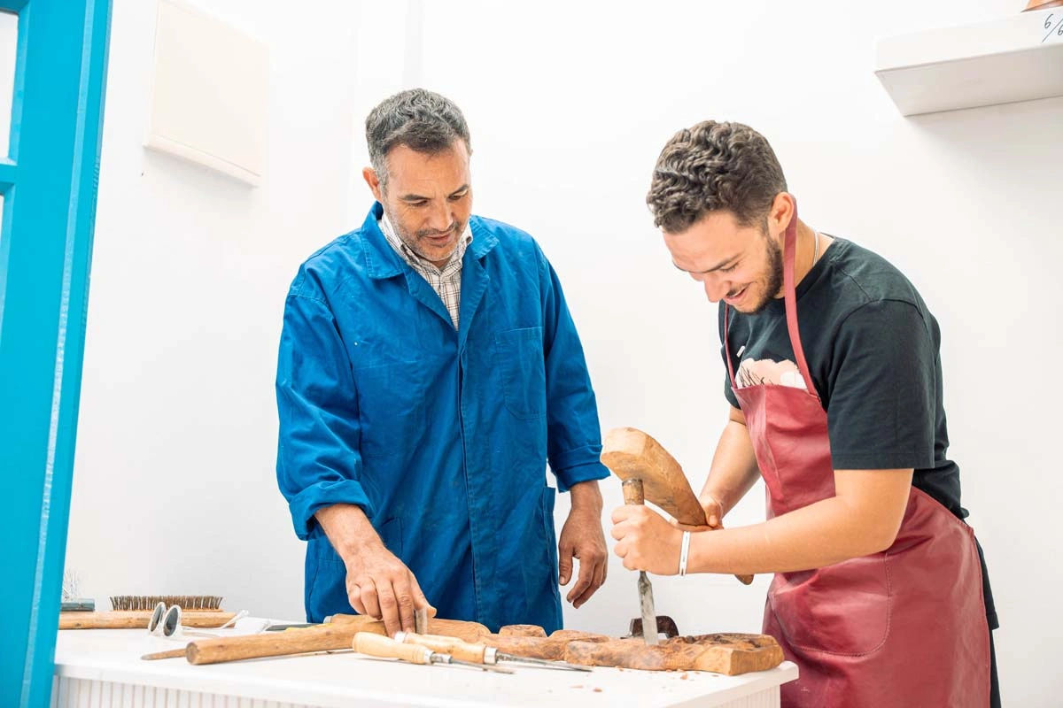 Thuya Wood Box Workshop: Create Your Own Handcrafted Box 5