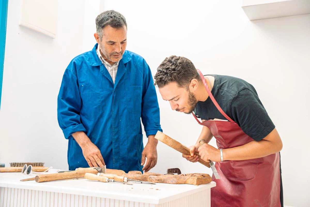 Thuya Wood Box Workshop: Create Your Own Handcrafted Box 6